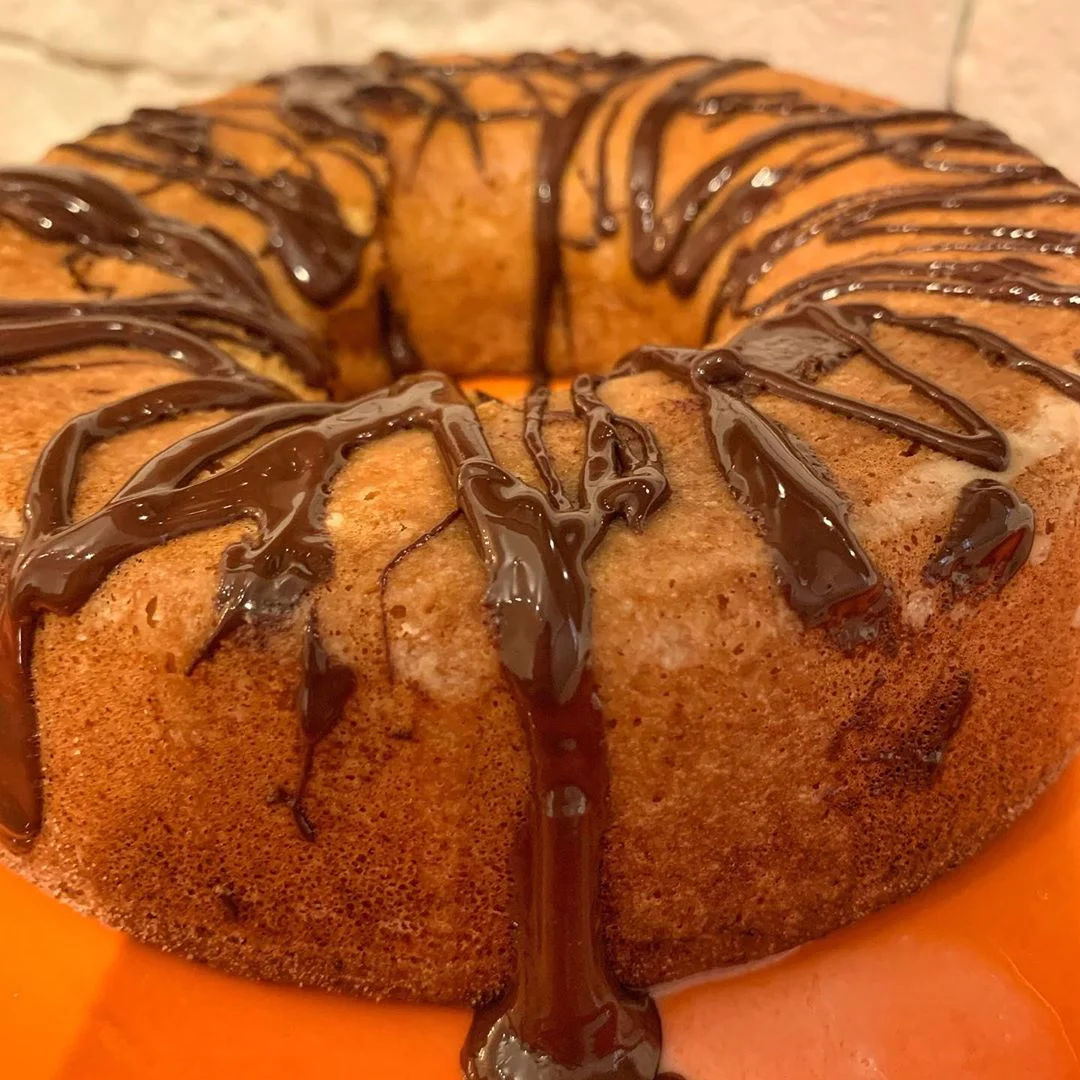 Receita de bolo de limão com farinha de amêndoas.