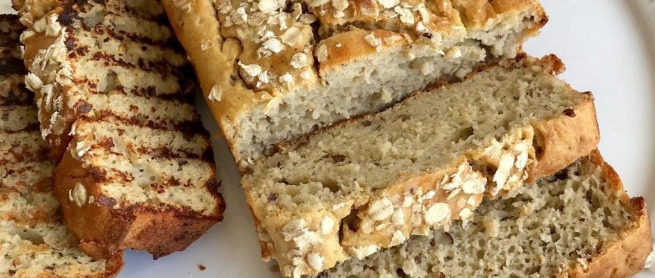 Receita de pão de banana com aveia fit de liquidificador.