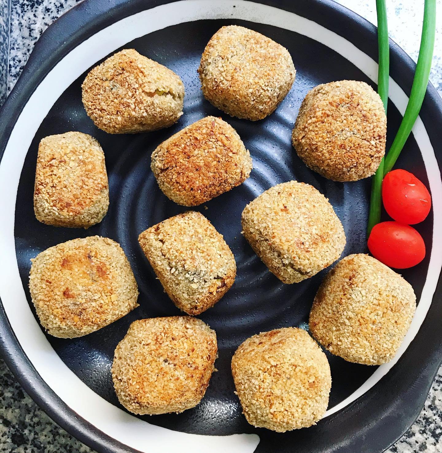 Bolinho de berinjela empanado