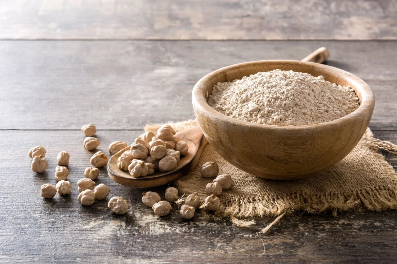 Farinha de Grão de Bico: Um tesouro culinário versátil