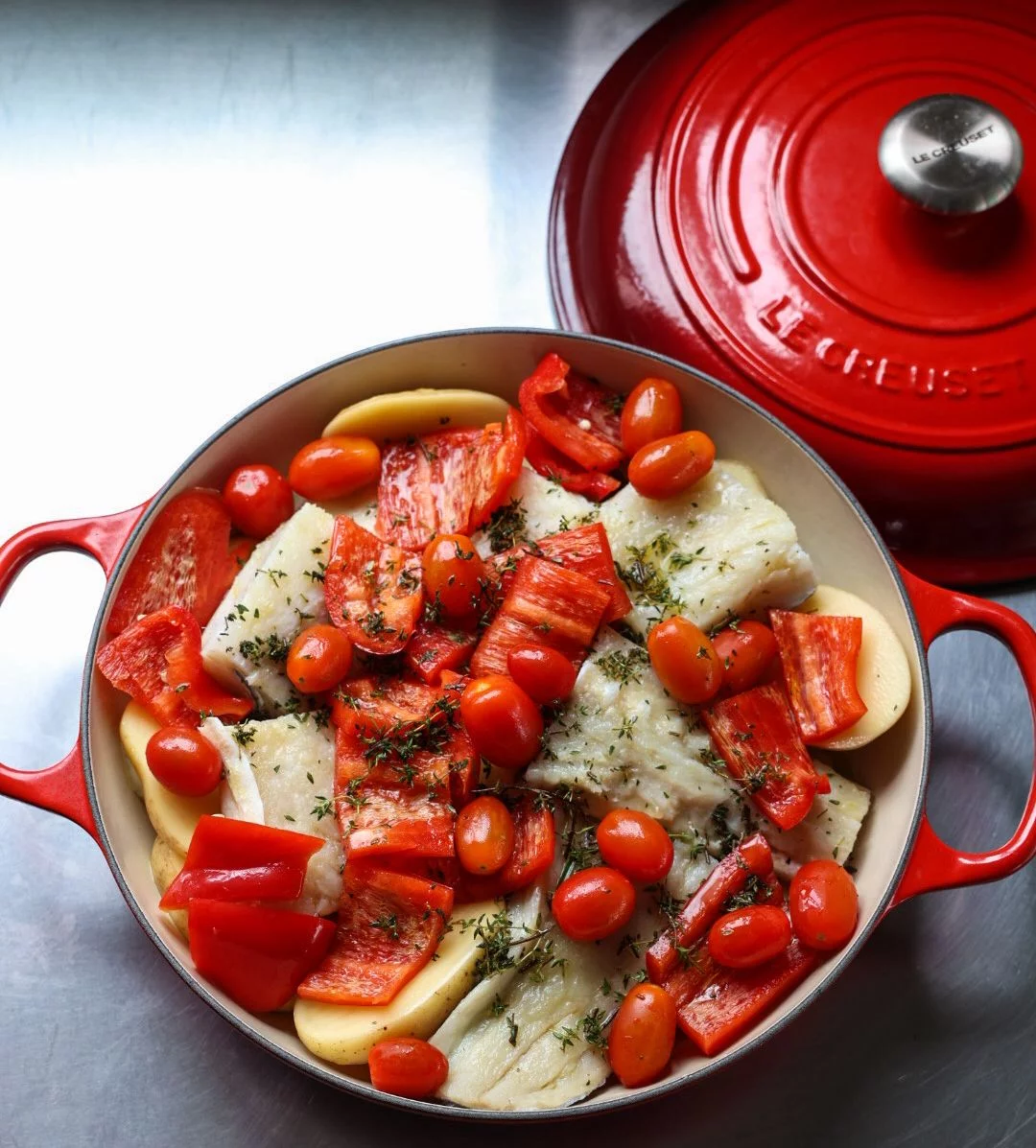 Bacalhau à Portuguesa montado na panela