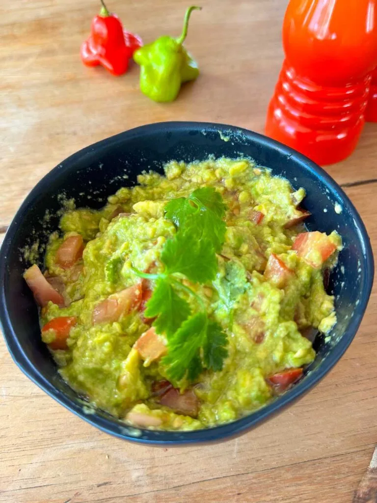 Guacamole para acompanhar Chili com Carne
